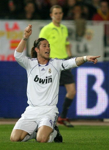 勉强长传 勉强长传